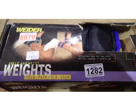 Pair of boxed Weider ankle and wrist weights, 10LB. P&amp;P Group 2 (£18+VAT for the first lot and £3+VAT for subsequent lots