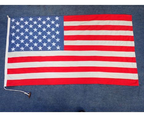 A VINTAGE STYLE AMERICAN FLAG 152cm X 84cm