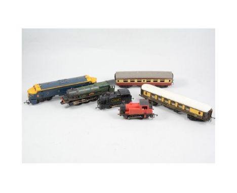 OO gauge model railways, including engine spares, wagons, coaches, track and controllers, some by Hornby Railways.