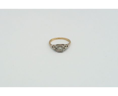 An 18ct yellow gold diamond ring, Estimated 0.20ct. Size N - weight approx 3.06 grams 
