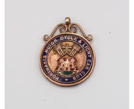 A 9ct gold and enamel medallion for Northants Motor Cycle and Light Car Club 1920 - weight approx 7.6 grams 