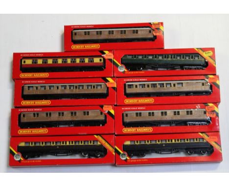 A collection of Hornby Railways OO gauge model railway carriages to include 431 S.R. Coach Composite, two R429 GWR Coach 57 C