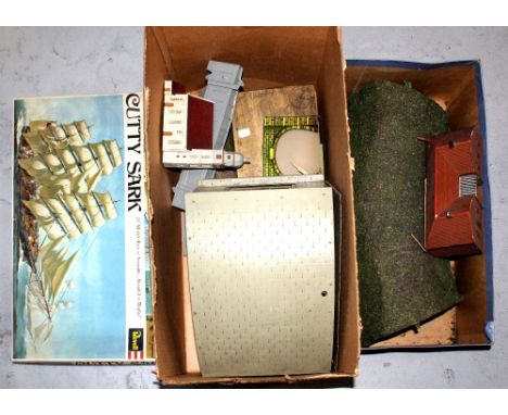 A collection of railway trackside buildings, a scratch-built garage, a Hornby Series Number 4 Tunnel Curved, in original box 