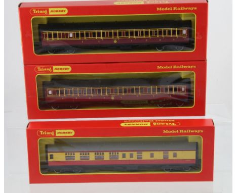 A collection of Tri-ang Hornby OO gauge model railways carriages to include two R627 BR Brake Second Coaches, an R26 GWR Firs