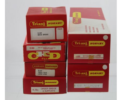 A collection of Tri-ang Hornby model railways accessories to include R189 Brick Bridge, an R180 Viaduct, the R78C Girder Brid