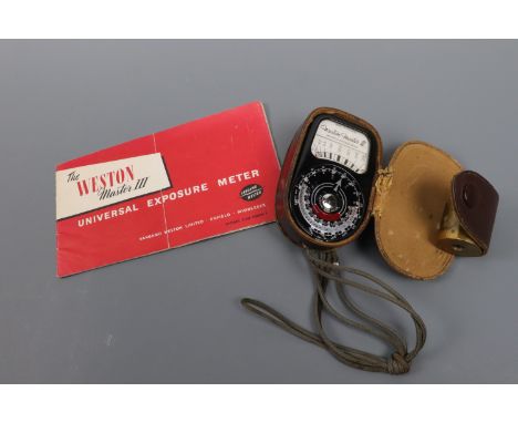 [ Camera ] A 1950s Weston Master III light meter and booklet