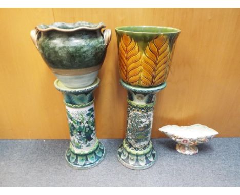 Two ceramic jardiniere stands, two jardinieres and a Beswick shell vase shape 2014. [5]  This lot must be paid for and remove