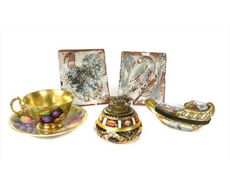 A collection of ceramics, to include a Royal Crown Derby table lighter, a Continental hand painted gondola form lidded trinke