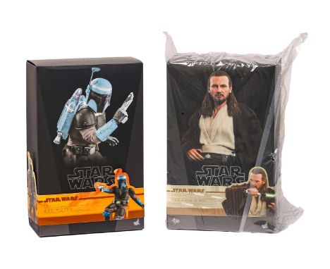 A Star Wars Hot Toys Qui-Gon Jinn 1:6 Scale Figure, MMS525, in sealed bag with original outer carton, together with an Axe Wo