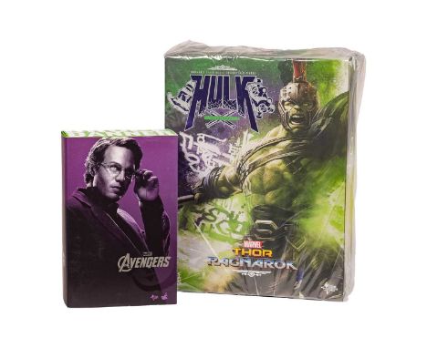 A Marvel Thor Ragnarok Hot Toy Hulk Gladiator 1:6 scale colectible figure, MMS340, sealed in plastic wrapping in original box