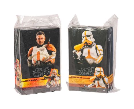 A Star Wars Hot Toys Commander Cody 1:6 Scale Figure, MMS524, in bag with original carton, together with Artillery Stormtroop