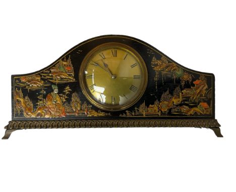 20th century black lacquered mantle clock with chinoiserie decoration, with a formerly silvered dial with Roman numerals, min