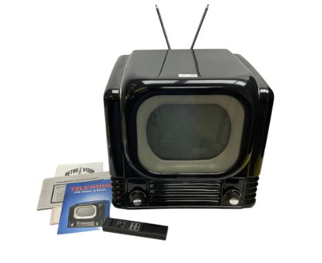 Radiocraft Retrovisor Metropolis television, the 1950s retro style Jazz Black case with chrome trim and V shaped antenna hous