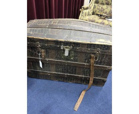 LARGE VINTAGE CROCODILE SKIN EFFECT TRUNK WITH CELTIC DESIGN COAL BOX (2)