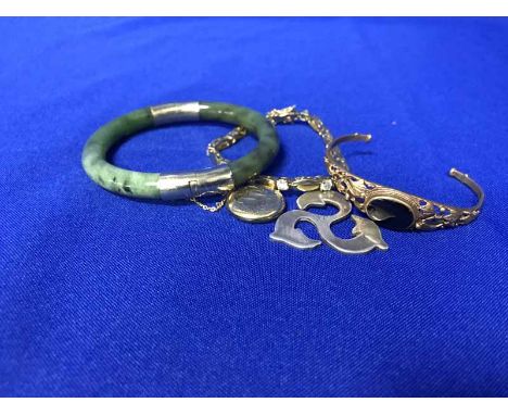 GROUP OF VINTAGE COSTUME JEWELLERYincluding a jade bangle and boxed silver designer earrings amongst other items