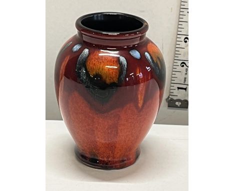 A collectable Poole pottery small vase h11cm 