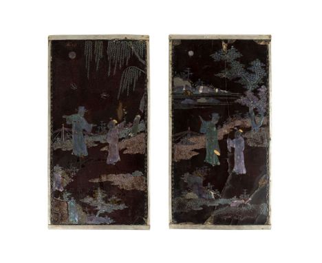  TWO CHINESE MOTHER-OF-PEARL INLAID BLACK LACQUER TABLE SCREEN PANELS QING DYNASTY, KANGXI PERIOD 清康熙 黑漆嵌鏍鈿人物詩文圖桌屏（共兩件）each p