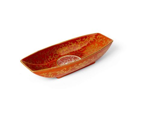  CHINESE GILT-DECORATED CORAL-RED-GLAZED TEA BOAT QING DYNASTY, QIANLONG MARK AND POSSIBLY OF THE PERIOD 清 乾隆款或到代 珊瑚紅地描金纏枝蓮紋茶