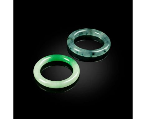  CHINESE JADEITE AND QUARTZ BANGLES  翡翠 及 石英手鐲（共兩件)one jadeite bangle with bright apple green and translucent light green col