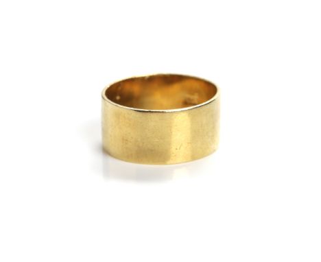 EIGHTEEN CARAT GOLD WEDDING BAND
marked for eighteen carat gold, size K, 5.3gms