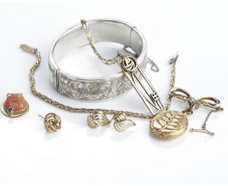 GROUP OF GOLD JEWELLERY
comprising of a Mackintosh style pendant on a chain, a locket brooch, a bracelet and four single earr