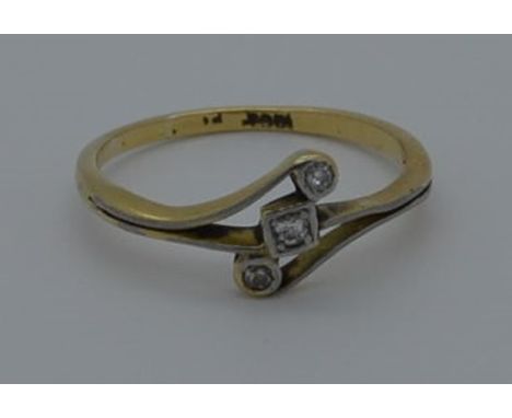 18ct Gold triple diamond set ring  40-60
