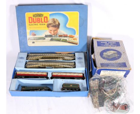 Hornby Dublo model railways passenger train set EDP11 comprising 4-6-2 Silver King locomotive and tender, 60016 BR green, etc