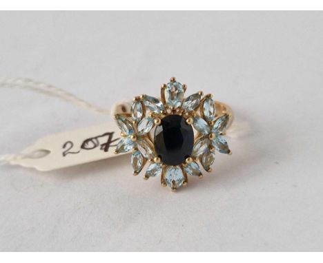 An aquamarine and sapphire ring, 18ct, size K, 4.2 g boxed