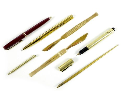 A collection of vintage pens, comprising a Montblanc Classic ballpoint pen, burgundy and gold, 13cm, in presentation case and