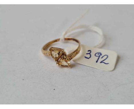 A citrine ring trillion cut 9ct size O - 1.2 gms 