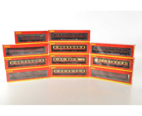 Hornby 00 Gauge boxed BR ex LNER maroon and crimson and cream Coaches (11), maroon, R4531 Full Brake, R4531A Full Brake, R456