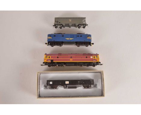 Rivarossi Archive South African and Australian HO Locomotive and Models (4), unboxed Life Like trains SAR E444 electric locom