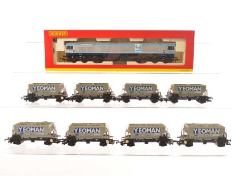 Hornby 00 Gauge boxed Yeoman Class 59 Diesel and eight unboxed PGA Yeoman Hopper wagons (9), R3041 silver and blue Co-Co Dies
