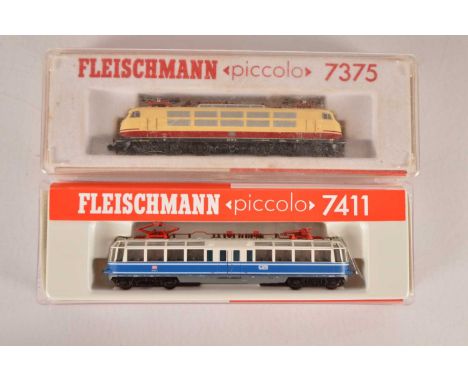 Fleischmann Piccolo N Gauge German Electric Locomotives (2), both cased, DB locomotives, 7375 103-118-6 in cream/maroon liver