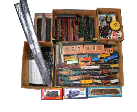 A collection of OO gauge model railway locomotives, passenger coaches, freight cars and accessories, including Bachmann ref 3
