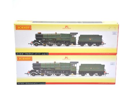 Hornby OO gauge model railway steam locomotives with tenders, two including ref R3332 BR King class 4-6-0 'King Edward VIII' 