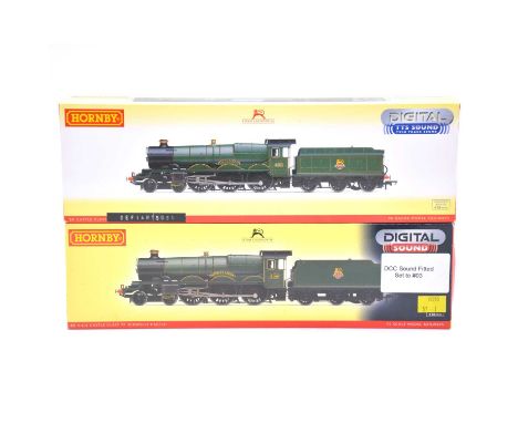 Hornby OO gauge model railway locomotives with tenders, two including ref R2897XS early BR Castle Class '4098 Kidwelly Castle