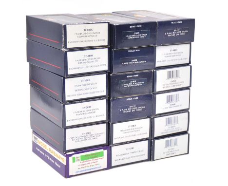Bachmann OO gauge model railway wagons, eighteen mixed examples, all boxed.Qty: 18