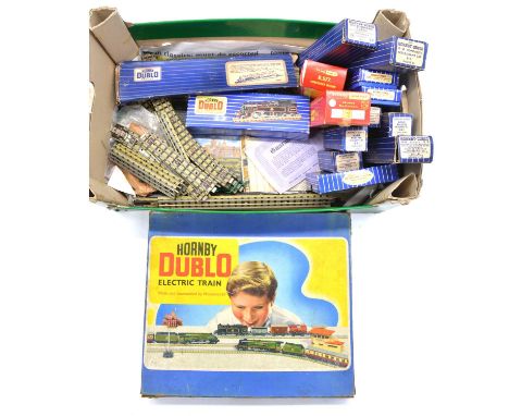 Hornby Dublo OO gauge model railway, including ED617 0-6-2 tank goods set, boxed; EDL18 BR 2-6-0 standard tank, 80054; other 