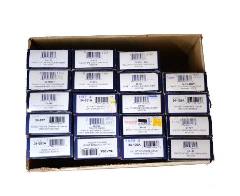 Bachmann OO gauge model railway passenger coaches, nineteen GWR examples, all boxed. Qty: 19