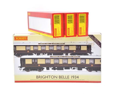 Hornby OO gauge model railway train pack ref R2987 'Brighton Belle' 1934 with Pullman driven motor brake third class Parlour 