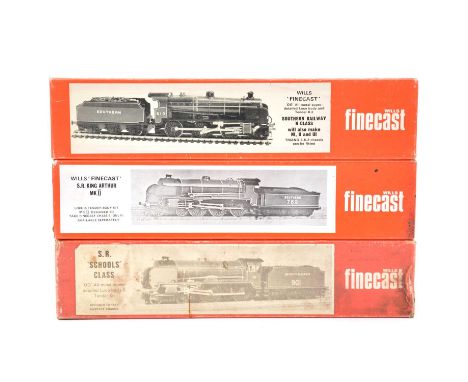 Wills Finecast OO gauge model locomotive kits, three including ref F137 SR 'Schools' class; ref F114 SR 'King Arthur' MII; re