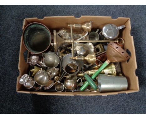 Two boxes of vintage car horns, metal ware, brass and plated wares