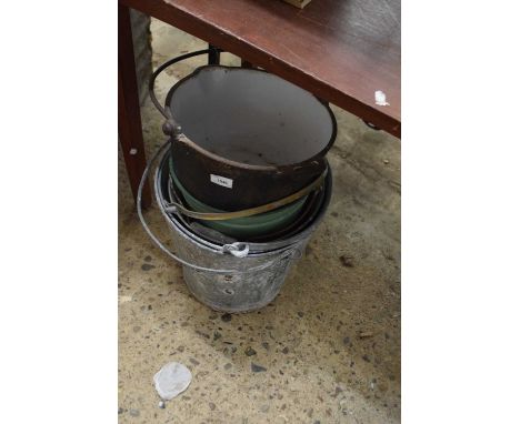 Mixed lot of galvanised buckets and enamel buckets