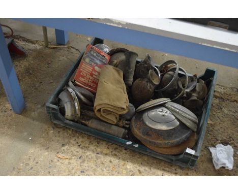 Mixed lot of various vintage car parts to include hub caps, horns etc