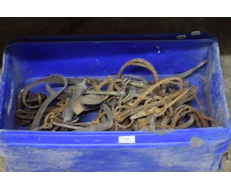 Mixed box of various vintage horse tack