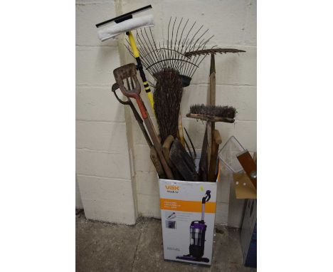 Mixed quantity of garden hand tools to include hoes, rakes, spades etc