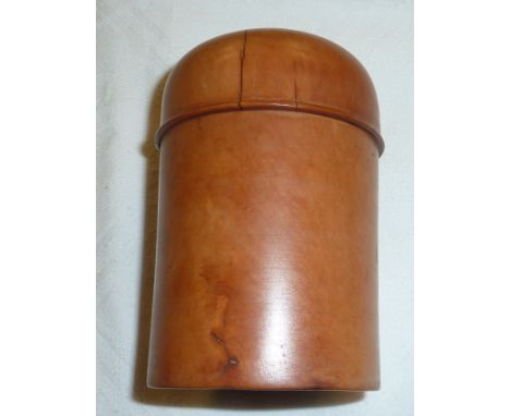 Treen lidded trinket pot