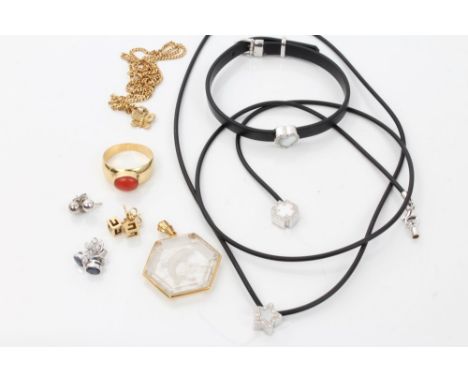 Group of jewellery - to include diamond and mother of pearl pendants and bracelet (stamped 750), three pairs of earrings (sta