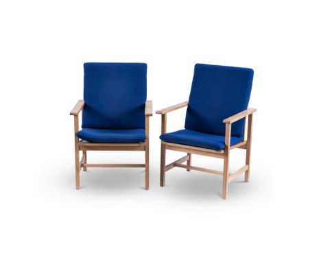 A PAIR OF MODEL 2257 ARMCHAIRS AKTIESELSKABET DESIGNED IN THE 1950s BY BØRGE MOGENSEN FOR FREDERICIA STOLEFABRIK each curved 